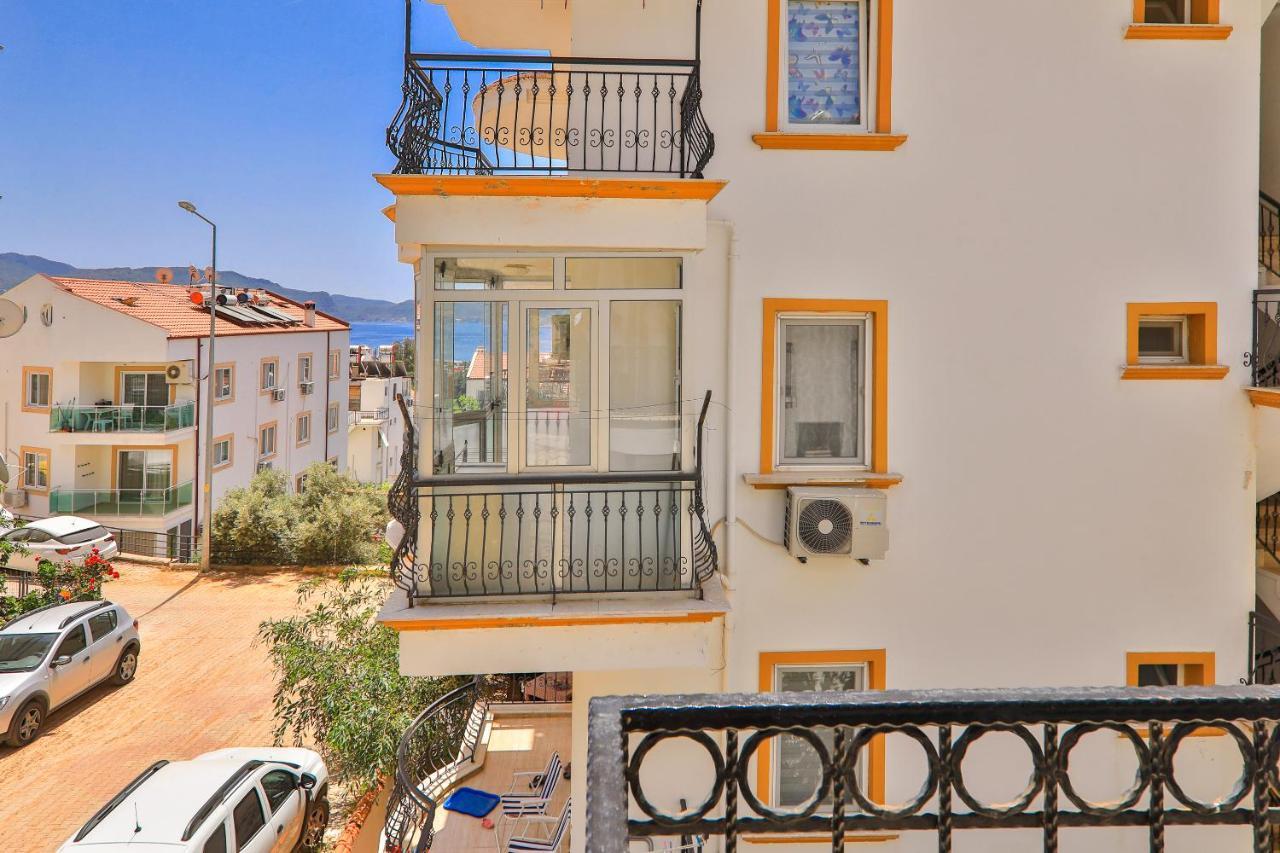 Duygu Apart Kaş Luaran gambar