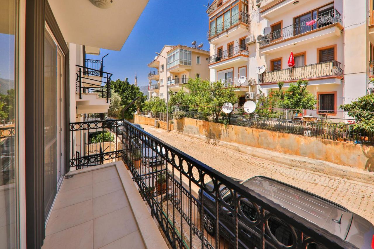 Duygu Apart Kaş Luaran gambar