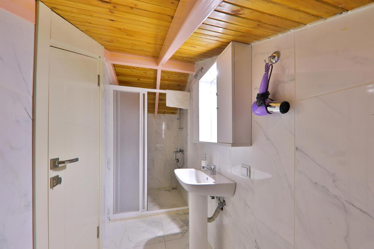 Duygu Apart Kaş Luaran gambar