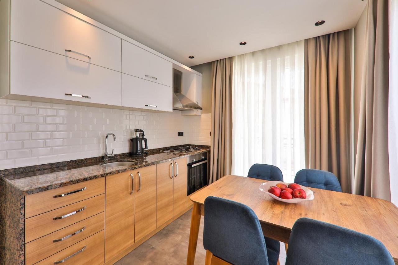 Duygu Apart Kaş Luaran gambar