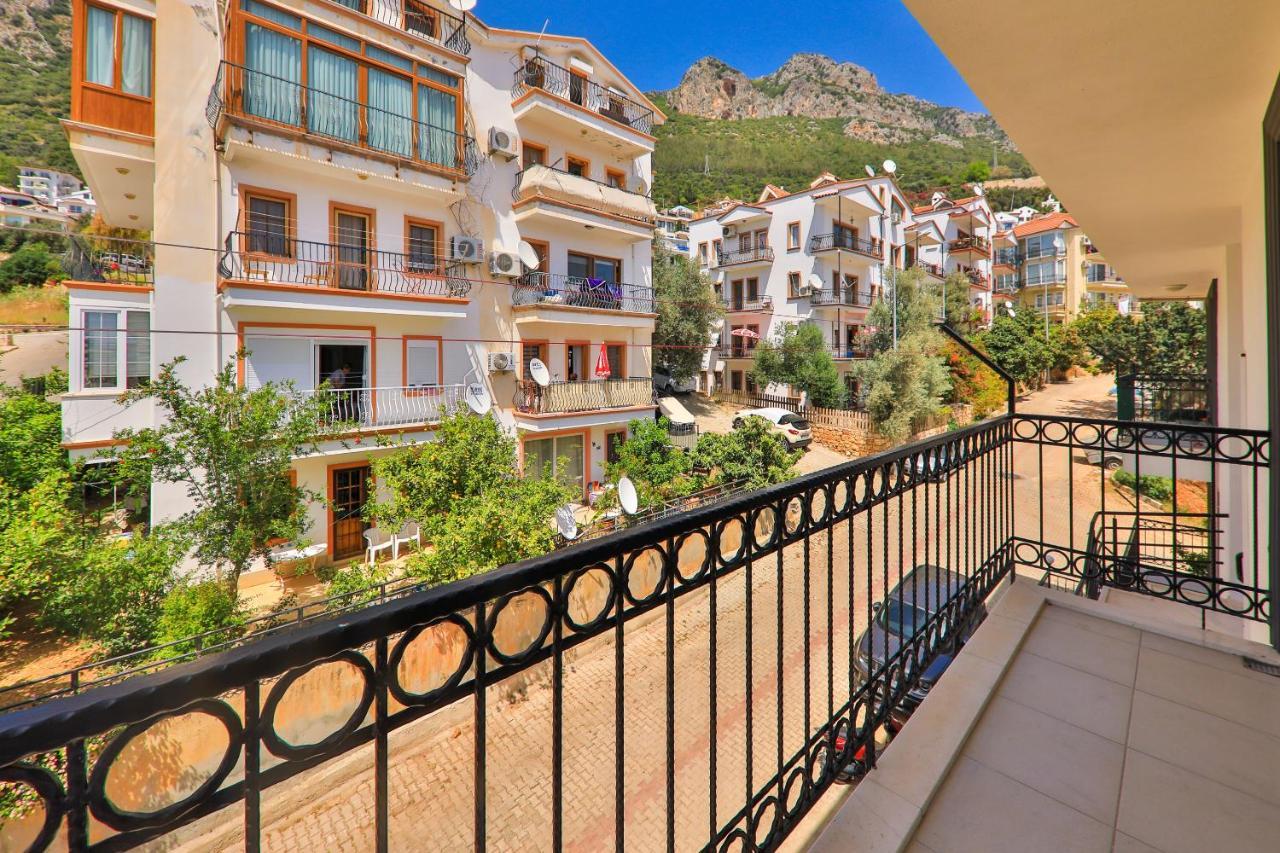 Duygu Apart Kaş Luaran gambar